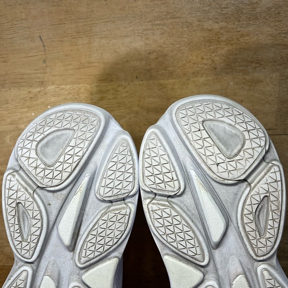 Hoka One One Bondi 8 REFLECTIVE Mens Size 10 Running Shoes Sneakers White - Picture 9 of 12